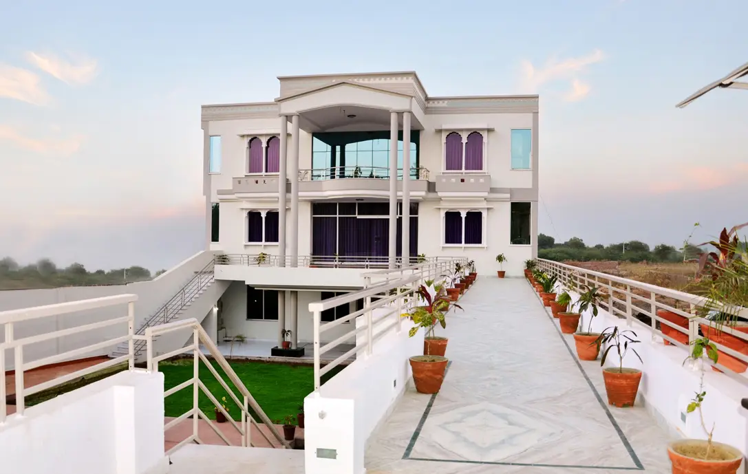 Hotel Grand by PHG Hospitality