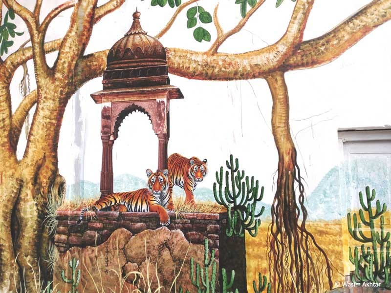 A-Beautiful wildlife Painting on Sawai Madhopur Railway station