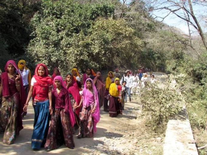 Devotees at ranthambore ganesh mandir