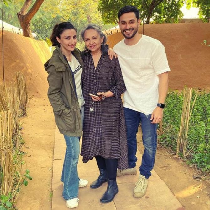 Sharmila and soha with kunal in Ranthambore
