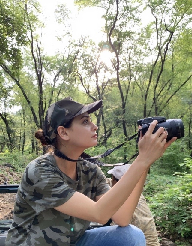 diya with camera shot