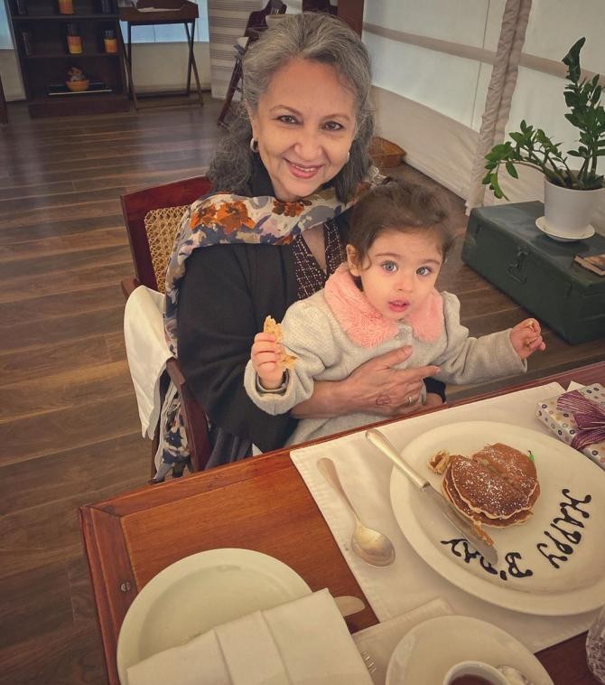 sharmila tegore and Taimur in Ranthambore